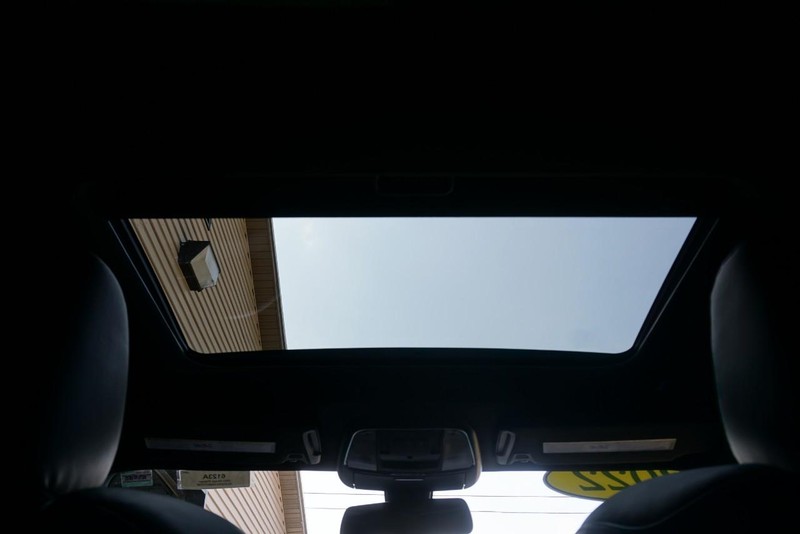 Dodge Charger Vehicle Full-screen Gallery Image 40