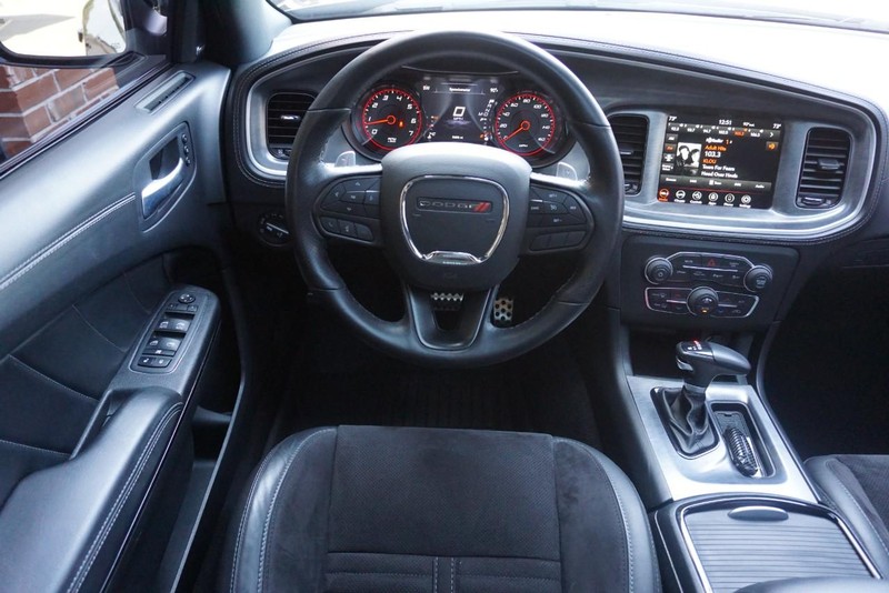 Dodge Charger Vehicle Full-screen Gallery Image 42