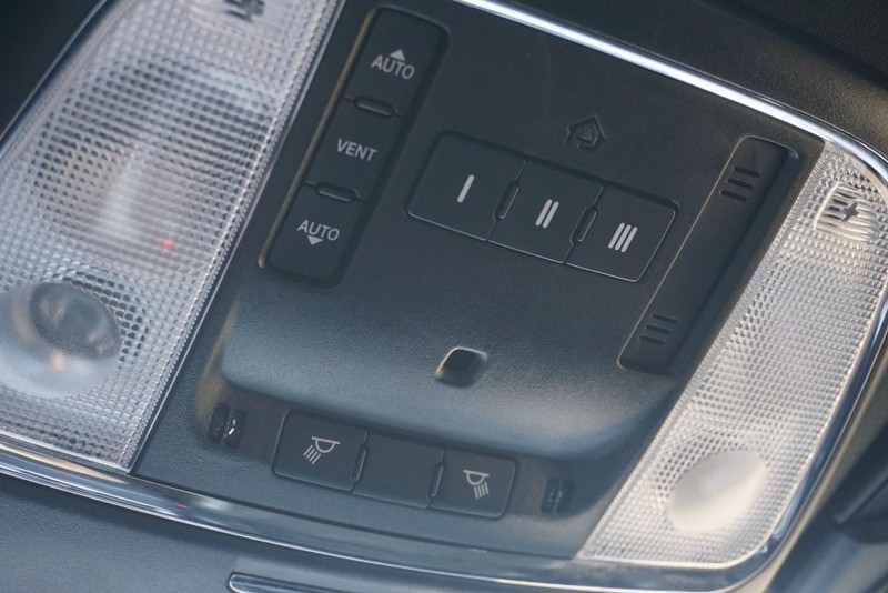 Dodge Charger Vehicle Full-screen Gallery Image 64