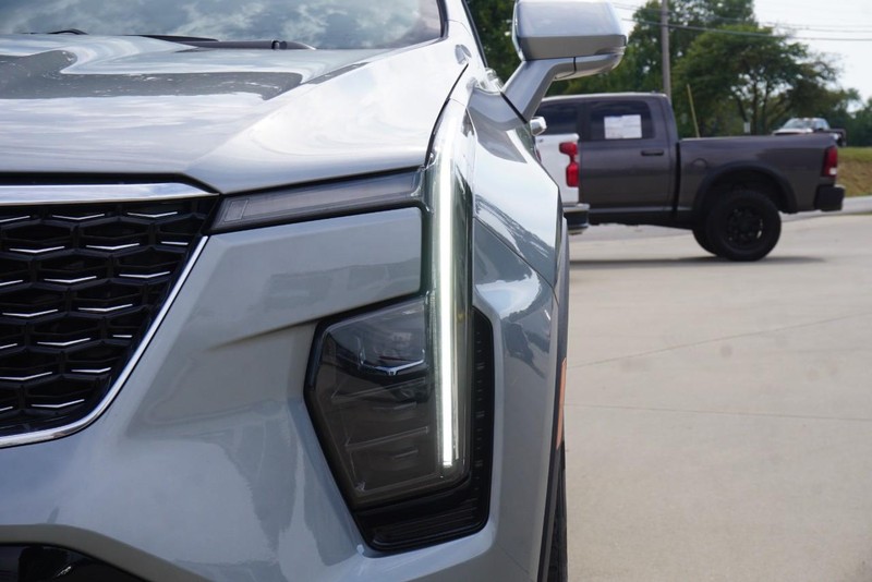 Cadillac XT4 Vehicle Full-screen Gallery Image 10