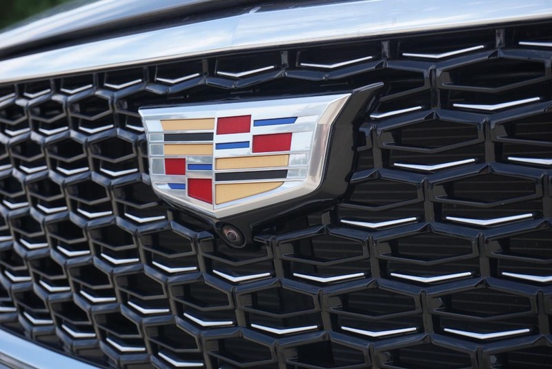 Cadillac XT4 Vehicle Full-screen Gallery Image 11