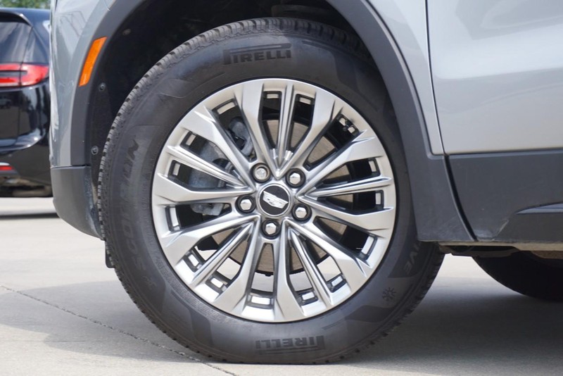 Cadillac XT4 Vehicle Full-screen Gallery Image 14