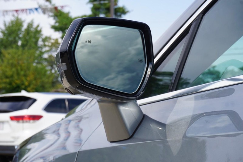 Cadillac XT4 Vehicle Full-screen Gallery Image 15