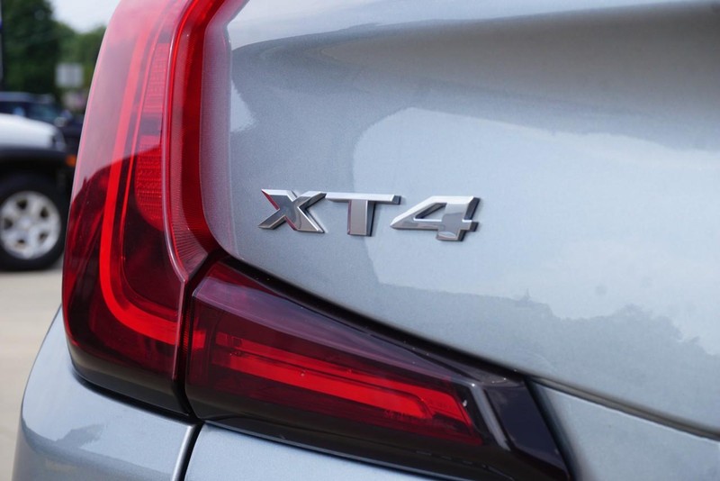 Cadillac XT4 Vehicle Full-screen Gallery Image 18