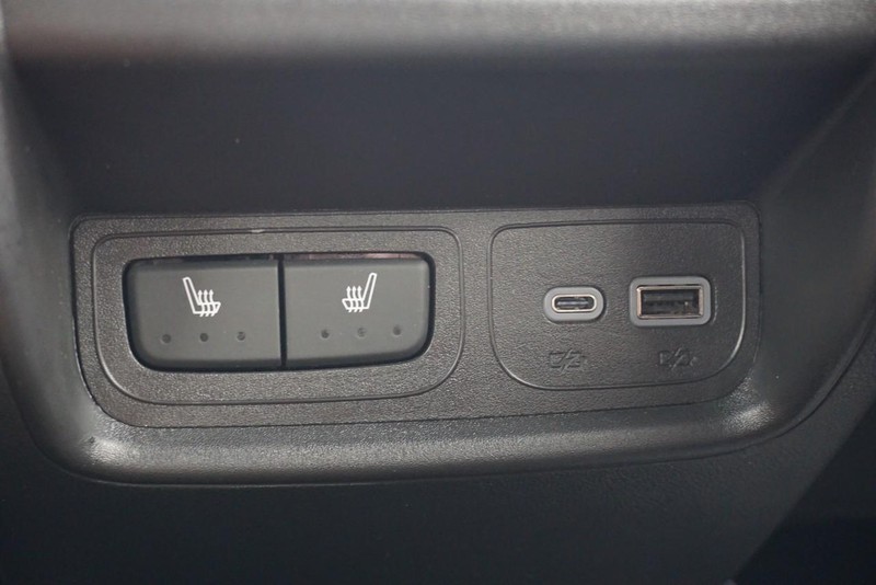 Cadillac XT4 Vehicle Full-screen Gallery Image 36