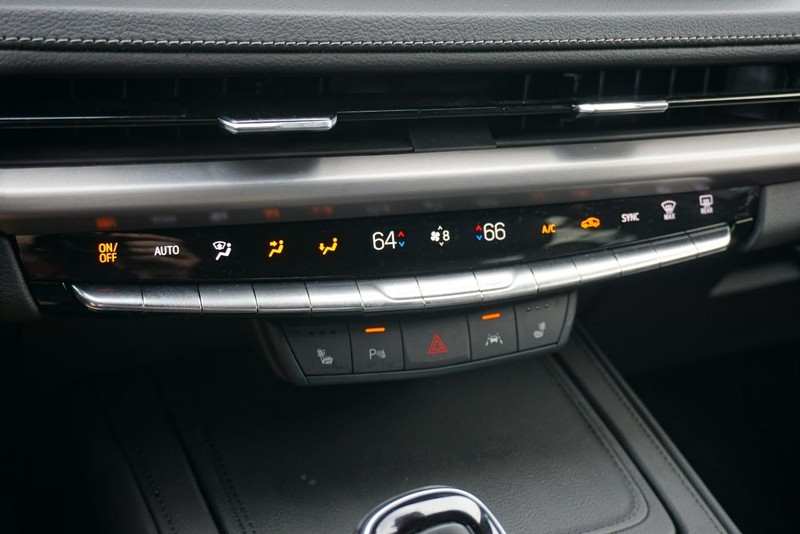Cadillac XT4 Vehicle Full-screen Gallery Image 43