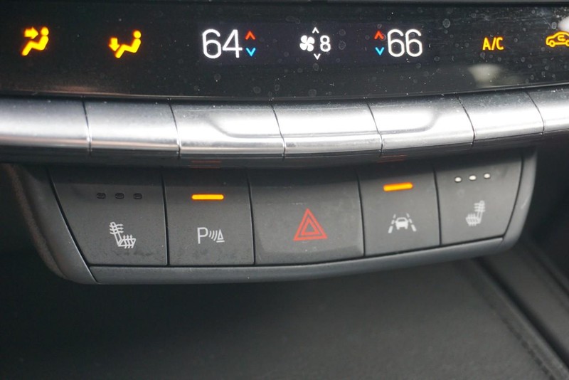 Cadillac XT4 Vehicle Full-screen Gallery Image 44