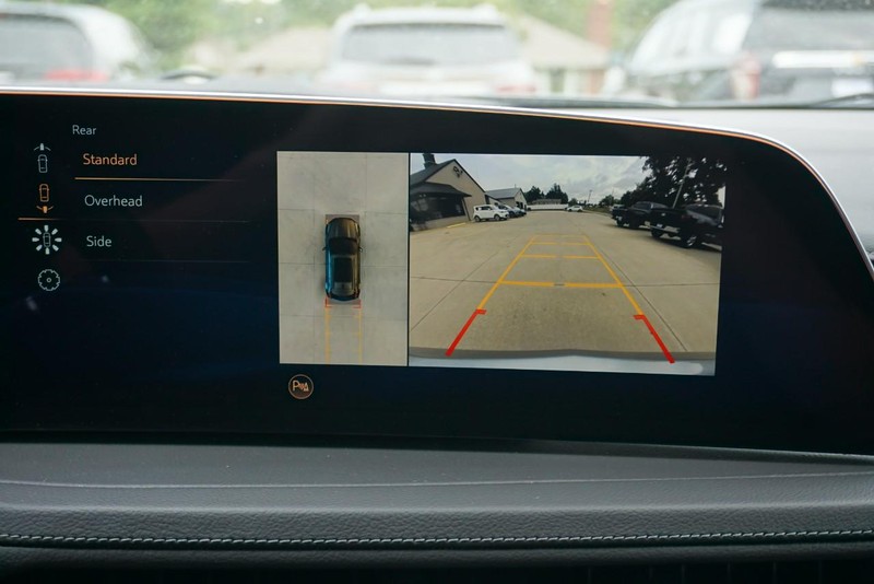 Cadillac XT4 Vehicle Full-screen Gallery Image 52