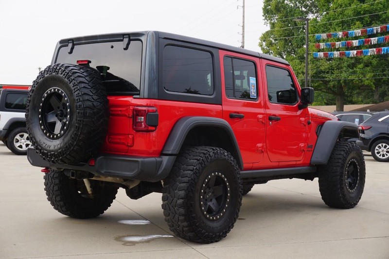 Jeep Wrangler Vehicle Full-screen Gallery Image 03