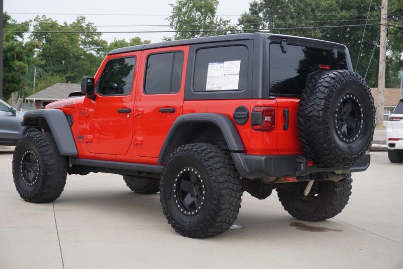 Jeep Wrangler Vehicle Full-screen Gallery Image 05