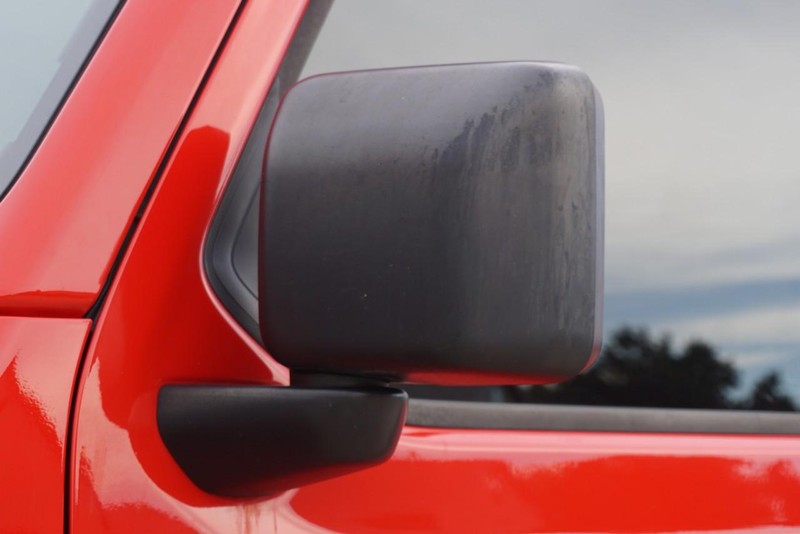 Jeep Wrangler Vehicle Full-screen Gallery Image 15