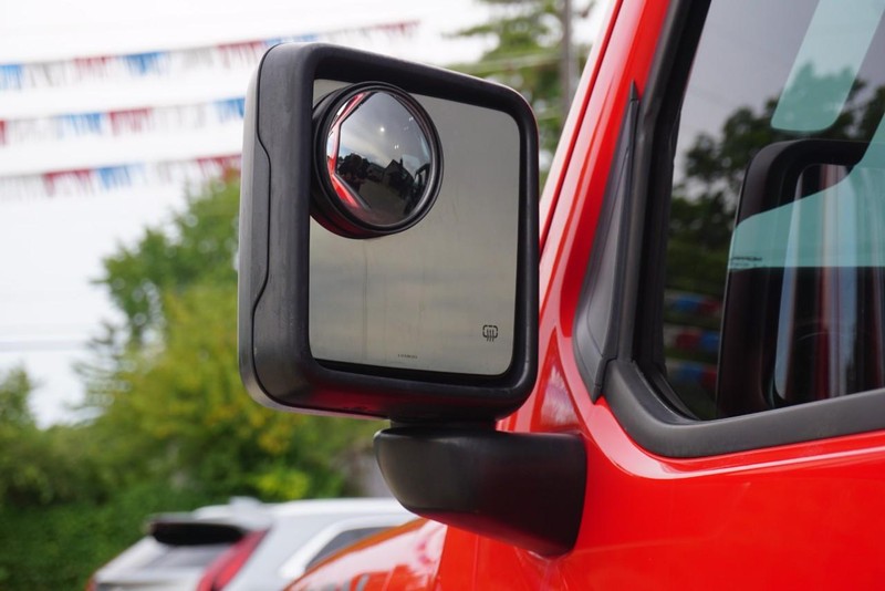 Jeep Wrangler Vehicle Full-screen Gallery Image 18