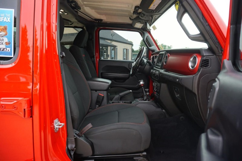 Jeep Wrangler Vehicle Full-screen Gallery Image 29