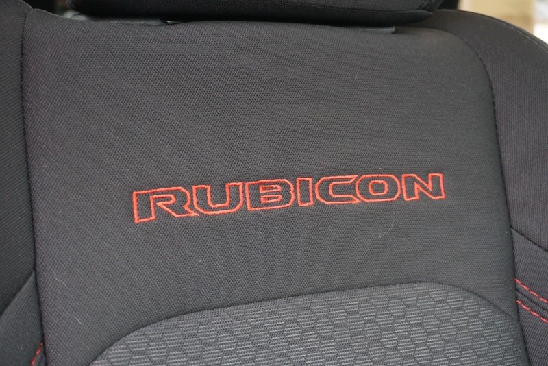 Jeep Wrangler Vehicle Full-screen Gallery Image 31