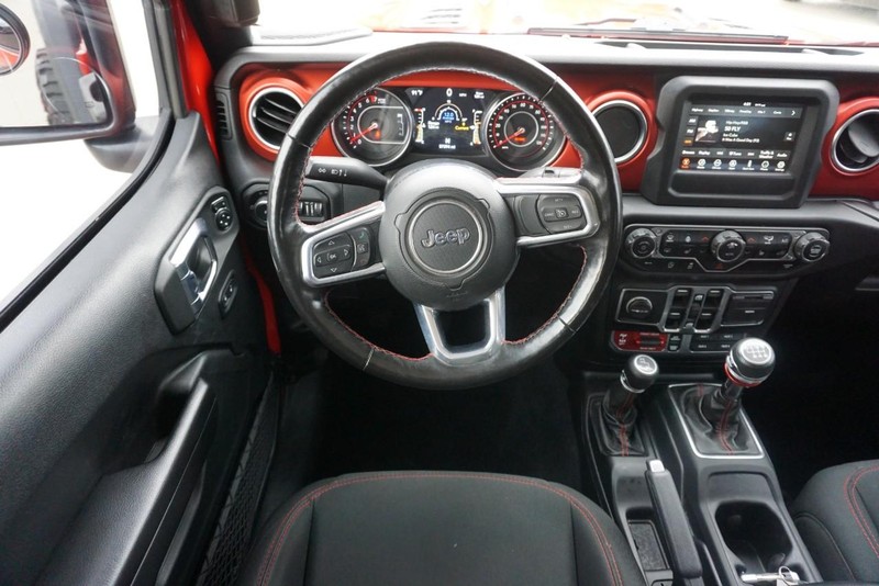 Jeep Wrangler Vehicle Full-screen Gallery Image 36