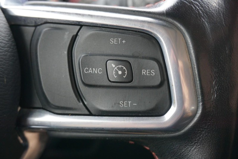 Jeep Wrangler Vehicle Full-screen Gallery Image 38