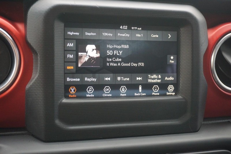 Jeep Wrangler Vehicle Full-screen Gallery Image 41