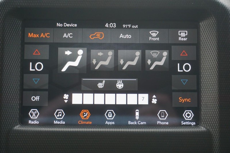 Jeep Wrangler Vehicle Full-screen Gallery Image 50