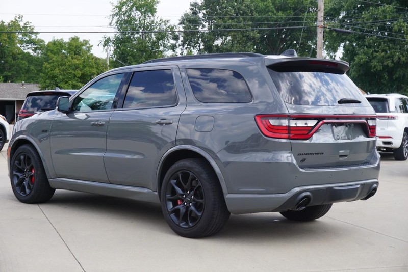 Dodge Durango Vehicle Full-screen Gallery Image 05