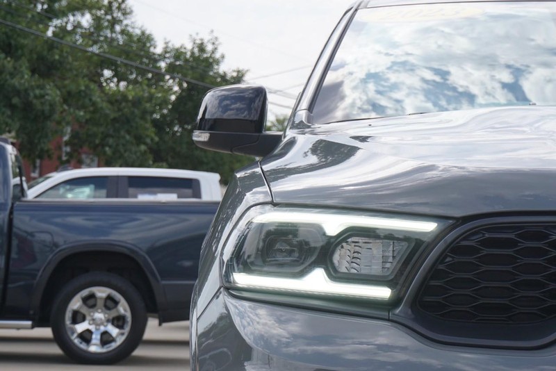 Dodge Durango Vehicle Full-screen Gallery Image 09