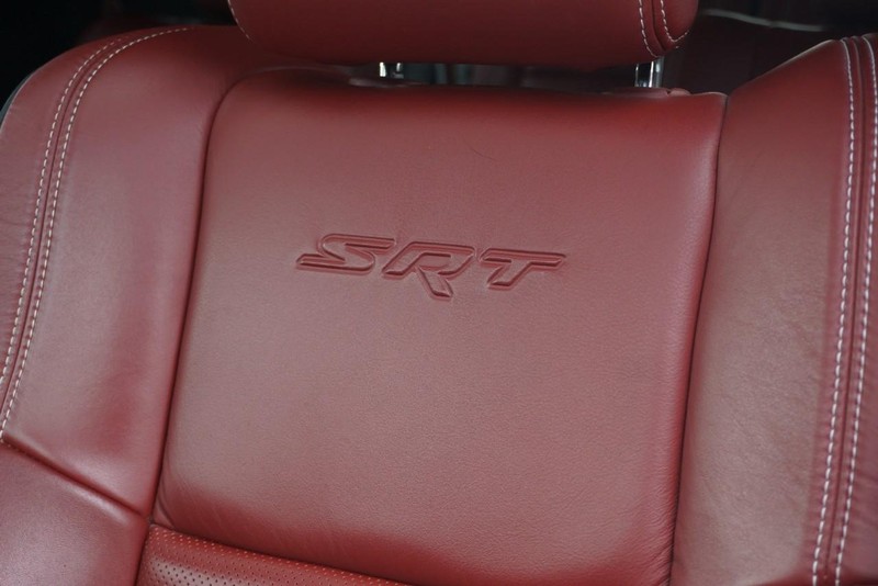 Dodge Durango Vehicle Full-screen Gallery Image 24
