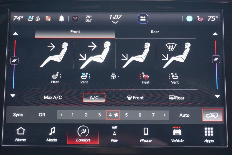 Dodge Durango Vehicle Full-screen Gallery Image 57