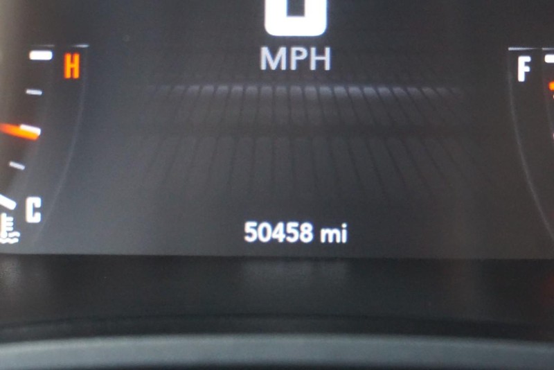 Dodge Challenger Vehicle Full-screen Gallery Image 38