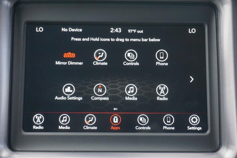 Dodge Challenger Vehicle Full-screen Gallery Image 45