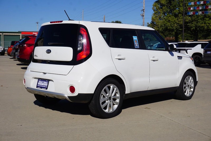 Kia Soul Vehicle Full-screen Gallery Image 03