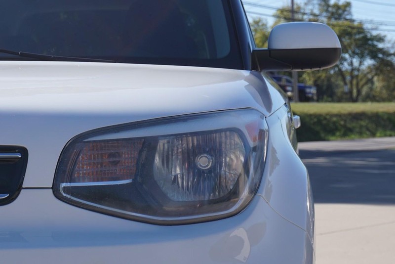 Kia Soul Vehicle Full-screen Gallery Image 10