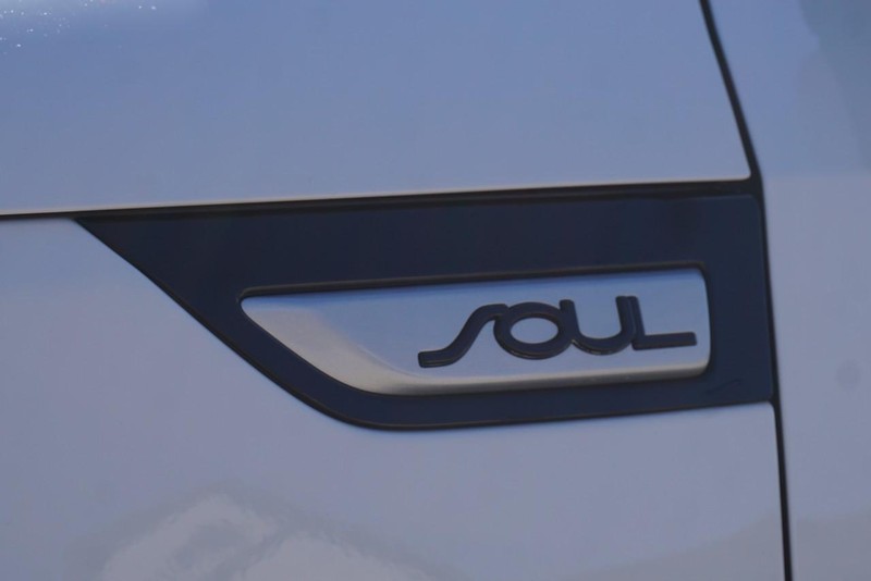 Kia Soul Vehicle Full-screen Gallery Image 12