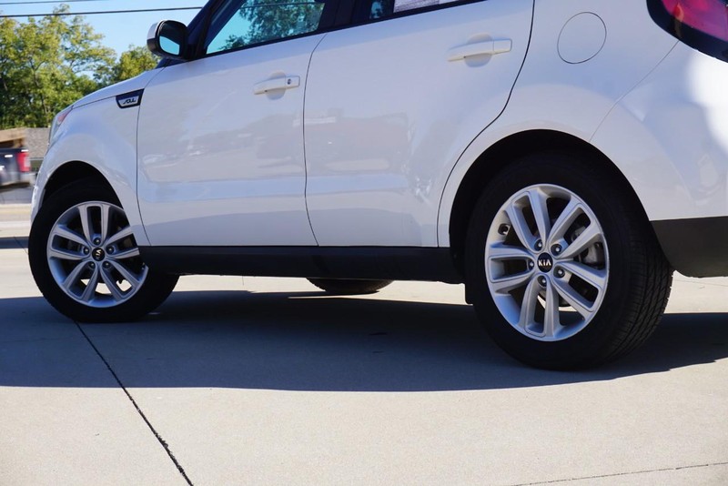 Kia Soul Vehicle Full-screen Gallery Image 14