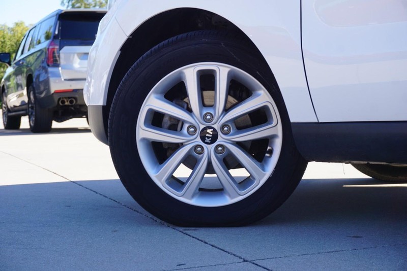 Kia Soul Vehicle Full-screen Gallery Image 15