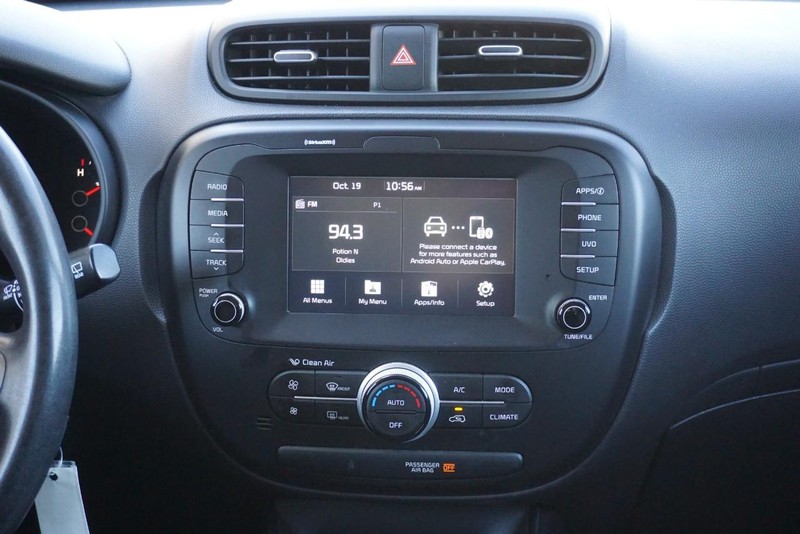 Kia Soul Vehicle Full-screen Gallery Image 32