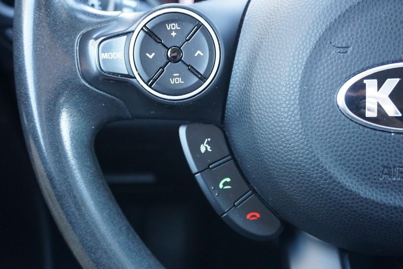 Kia Soul Vehicle Full-screen Gallery Image 35