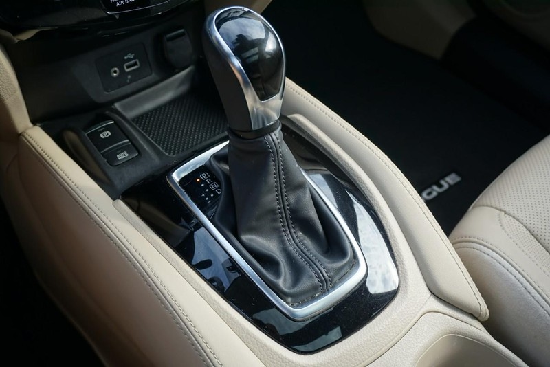 Nissan Rogue Vehicle Full-screen Gallery Image 45