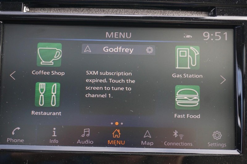 Nissan Rogue Vehicle Full-screen Gallery Image 47