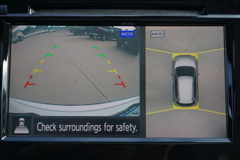 Nissan Rogue Vehicle Full-screen Gallery Image 52