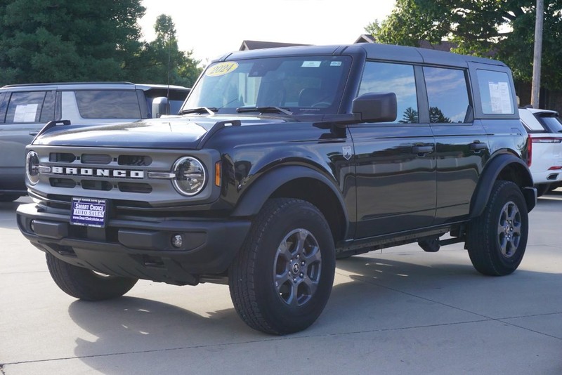 Ford Bronco Vehicle Full-screen Gallery Image 07