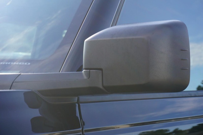 Ford Bronco Vehicle Full-screen Gallery Image 13