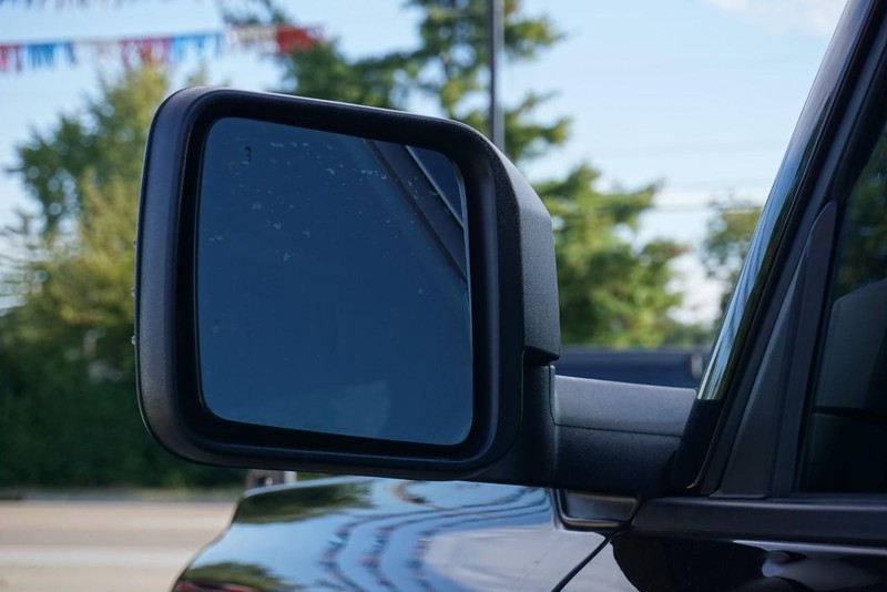 Ford Bronco Vehicle Full-screen Gallery Image 16