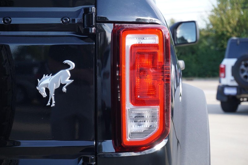 Ford Bronco Vehicle Full-screen Gallery Image 18