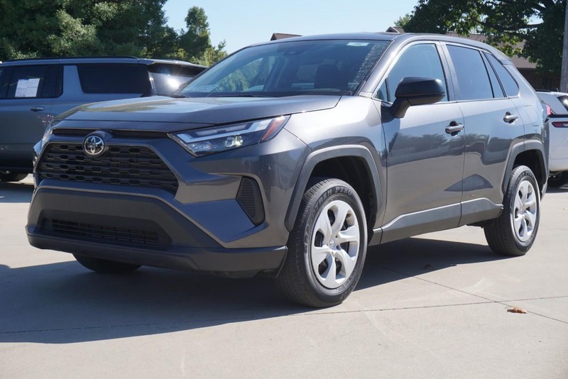 Toyota RAV4 Vehicle Full-screen Gallery Image 07
