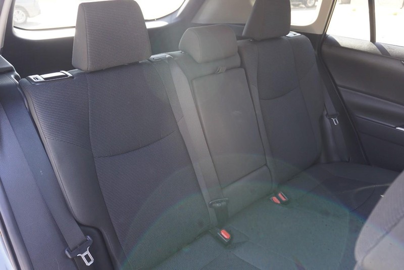 Toyota RAV4 Vehicle Full-screen Gallery Image 26