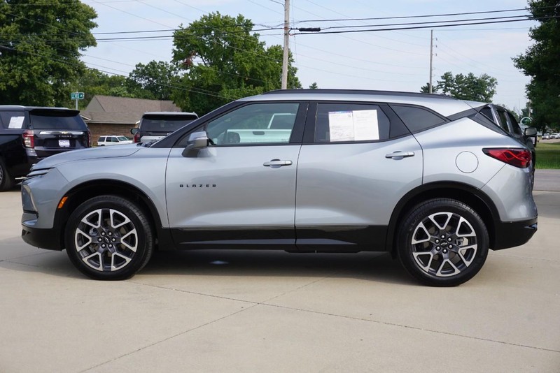 Chevrolet Blazer Vehicle Full-screen Gallery Image 06