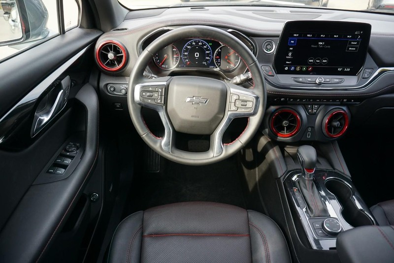 Chevrolet Blazer Vehicle Full-screen Gallery Image 35