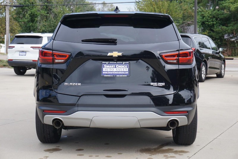 Chevrolet Blazer Vehicle Full-screen Gallery Image 04