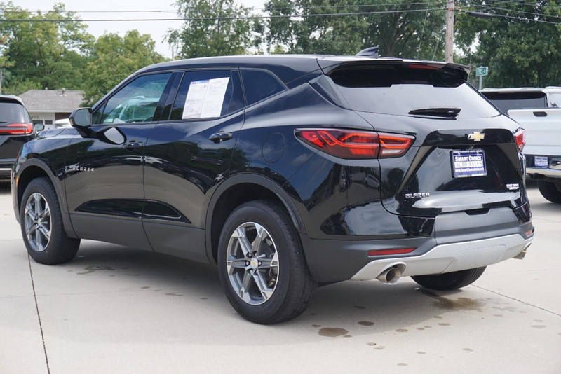Chevrolet Blazer Vehicle Full-screen Gallery Image 05