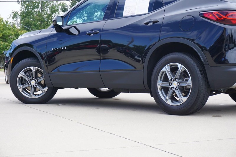 Chevrolet Blazer Vehicle Full-screen Gallery Image 13