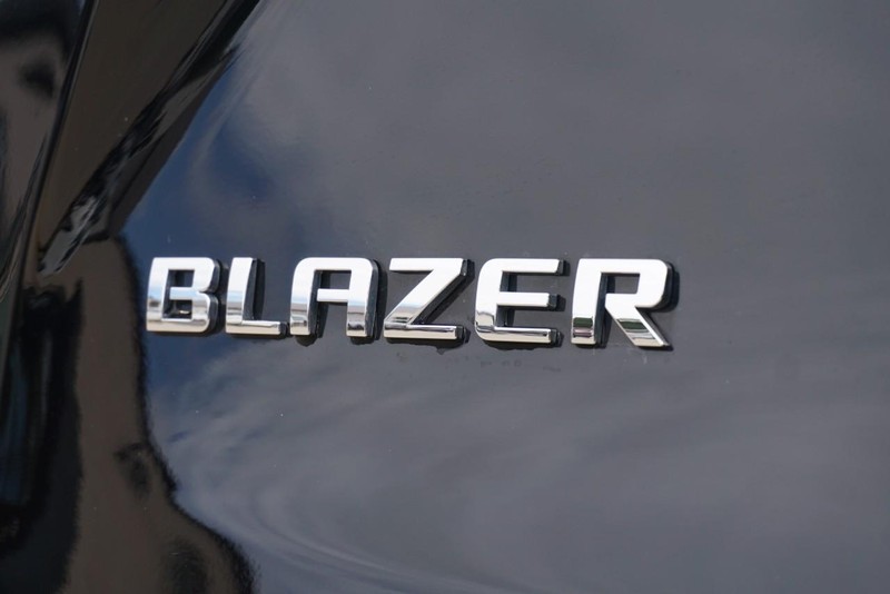 Chevrolet Blazer Vehicle Full-screen Gallery Image 18